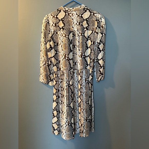 Anthropologie Maeve Juno Snake Print Button Down Dress Womens Sz S PTP 18" - Picture 2 of 9